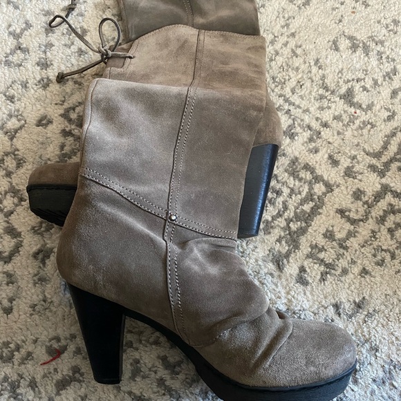Abroad Gray Suede Heeled Boots - Picture 8 of 9